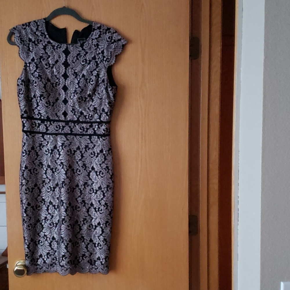 Elegant mid-length dress
